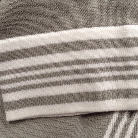 Sweater - Picture 3 of 3